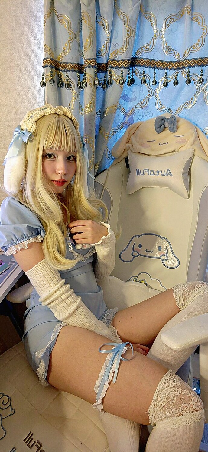 cinnamohime in a Cinnamoroll lolita coord